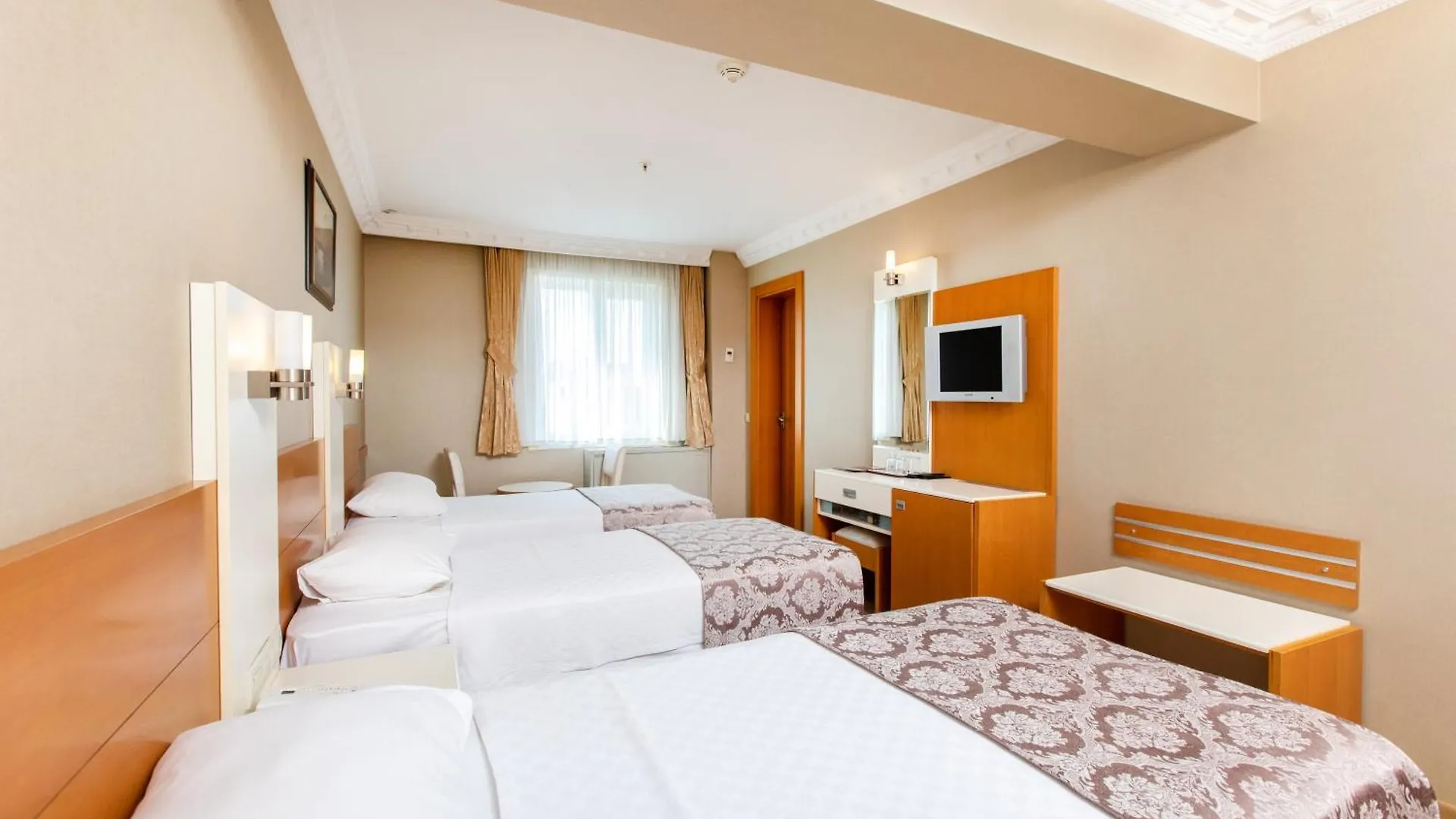 Baron Hotel & Spa Istanbul 4*,