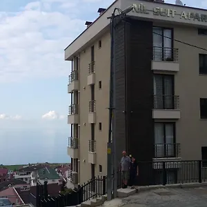 Nil بيلتلي