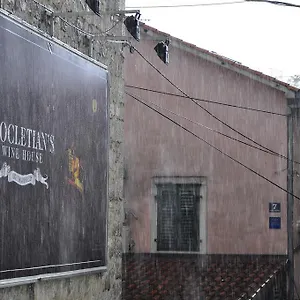 Pensión Stagnja